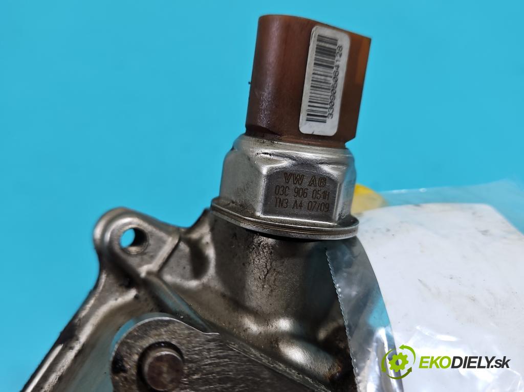 Vw Tiguan I 2007-2016 1.4 TSI 150 HP manual 110 kW 1390 cm3 5- vstrek 03C906036F (Vstrekovač paliva)