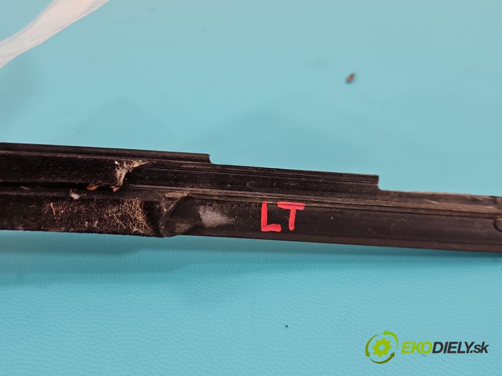 Seat Arona 2017- 1.0 TSI 110 HP manual 81 kW 999 cm3 5- Těsnění: dvere zadné ľavé 6F0839475 (Karoséria ostatné)