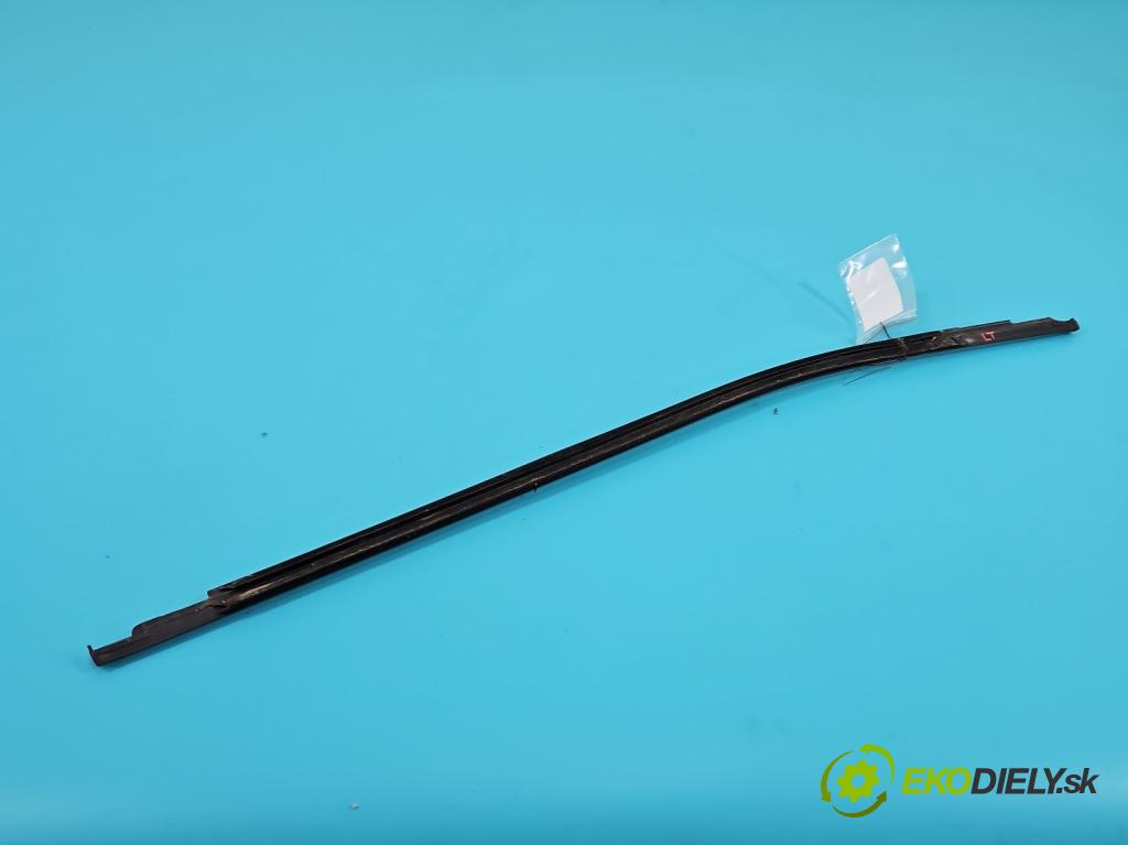 Seat Arona 2017- 1.0 TSI 110 HP manual 81 kW 999 cm3 5- Těsnění: dvere zadné ľavé 6F0839475 (Karoséria ostatné)