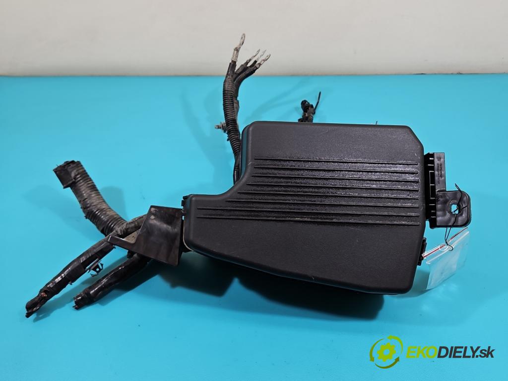 Mazda 6 III GJ 2012-2024 2.2d 150 hp manual 110 kW 2190 cm3 4- skříňka pojistková KD47-66767 (Pojistkové skříňky)