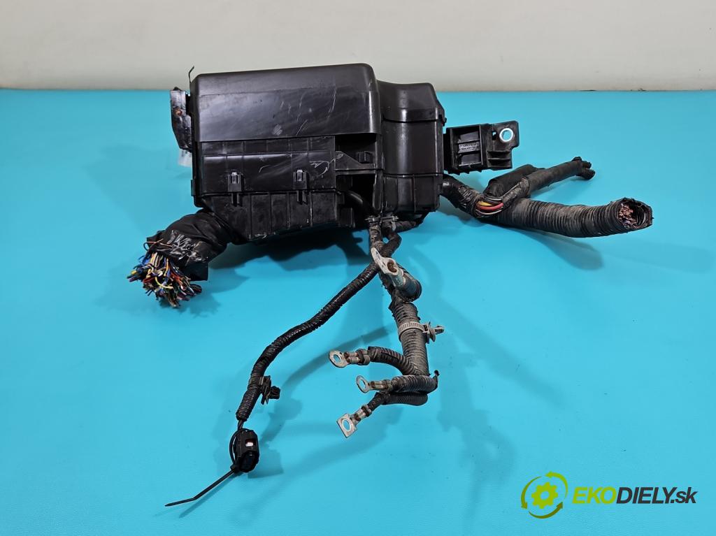 Mazda 6 III GJ 2012-2024 2.2d 150 hp manual 110 kW 2190 cm3 4- skříňka pojistková KD47-66767 (Pojistkové skříňky)