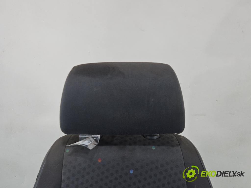 Vw Polo IV 9N 2001-2009 1.2 12V 64 hp manual 47 kW 1198 cm3 5- Sedadlo pravý  (Sedačky, sedadla)