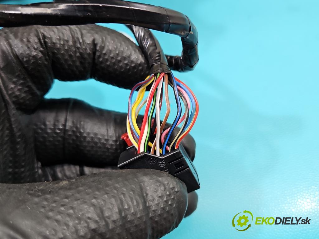 Audi Q5 2008-2016 2.0 TFSI 252KM automatic 185 kW 1984 cm3 5- zpětné zrcátko pravé 8R1857410E (Klika dveří ostatní)