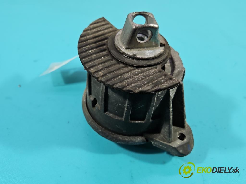 Mercedes CLS II C218 2010-2018 4.7 V8 (278922) 408KM automatic 300 kW 4663 cm3 4- airbag motora A2122403817 (Držiak motora)