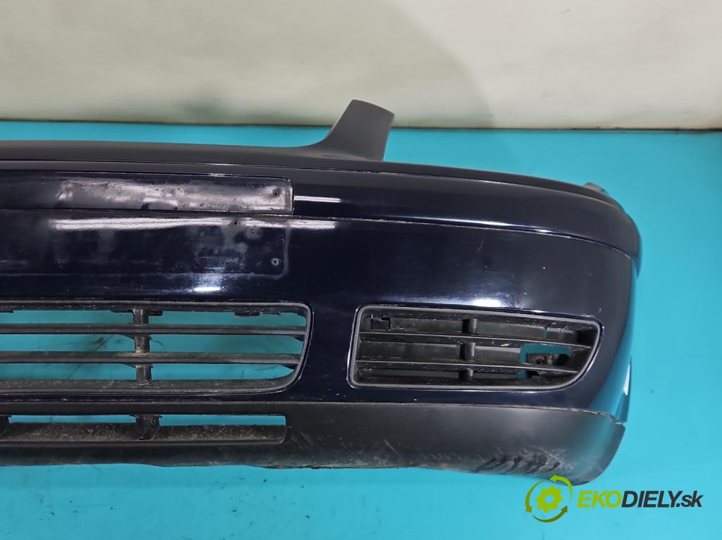 Vw Bora 2.0 8V 116 hp manual 85 kW 1984 cm3 5- nárazník přední  (Klika dveří ostatní)