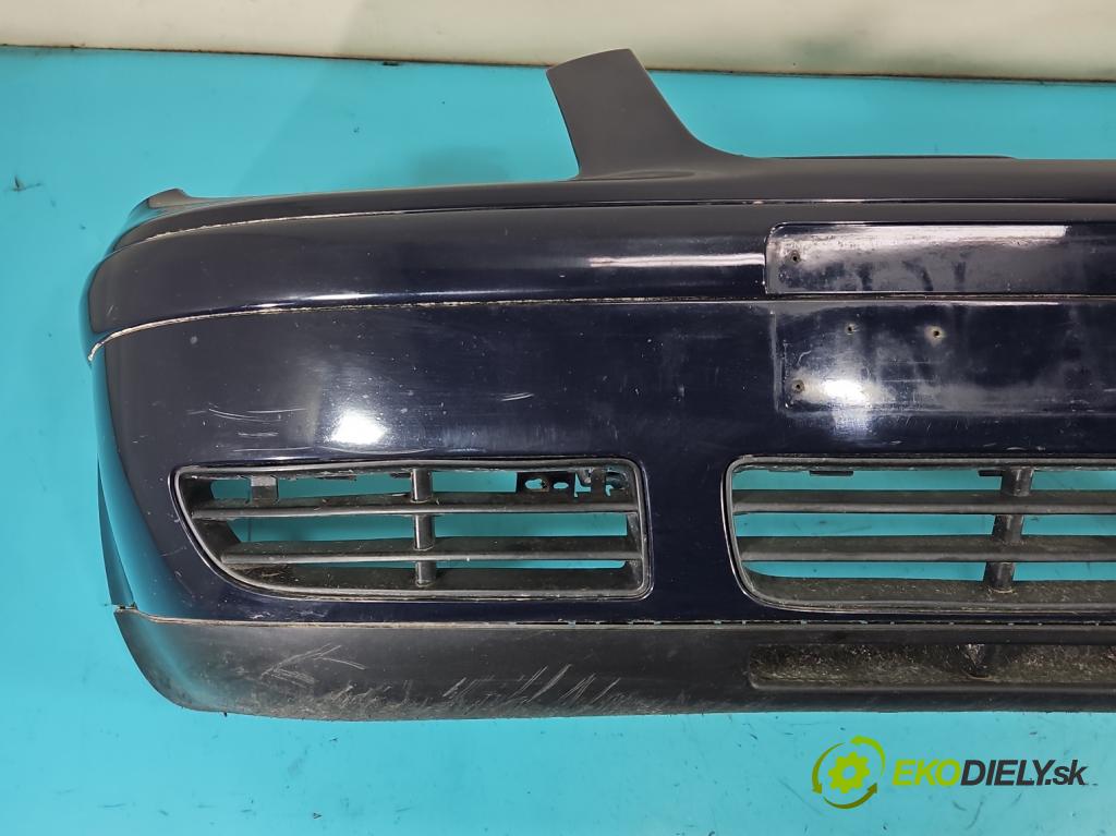 Vw Bora 2.0 8V 116 hp manual 85 kW 1984 cm3 5- nárazník přední  (Klika dveří ostatní)