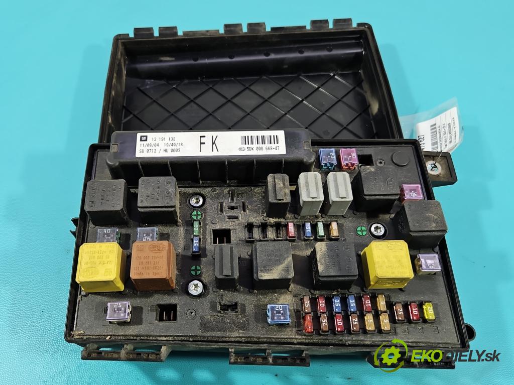 Opel Astra III 2004-2014 1.7 cdti 101 hp manual 74 kW 1686 cm3 5- skříňka pojistková 743381-00 (Pojistkové skříňky)