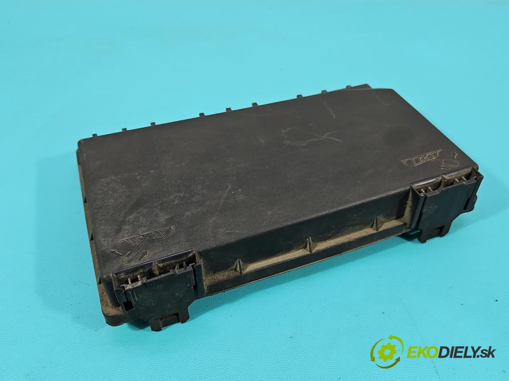 Opel Astra III 2004-2014 1.7 cdti 101 hp manual 74 kW 1686 cm3 5- skříňka pojistková 743381-00 (Pojistkové skříňky)