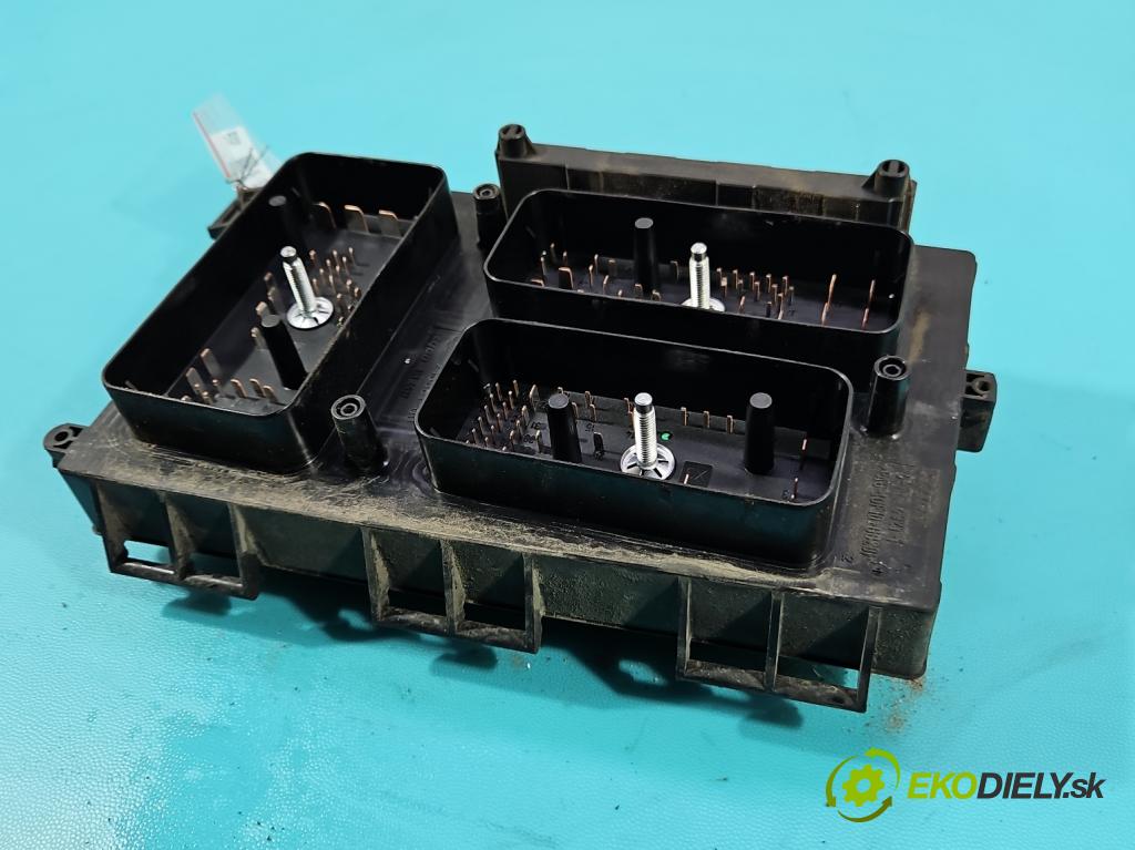 Opel Astra III 2004-2014 1.7 cdti 101 hp manual 74 kW 1686 cm3 5- skříňka pojistková 743381-00 (Pojistkové skříňky)