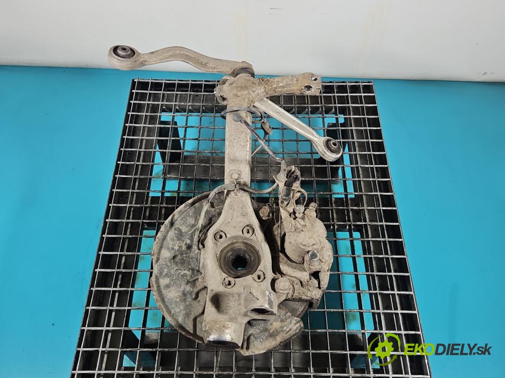 Audi A4 B6 2000-2004 2.0 20V 131 hp manual 96 kW 1984 cm3 4- náboj pravé  (Náboj kola)