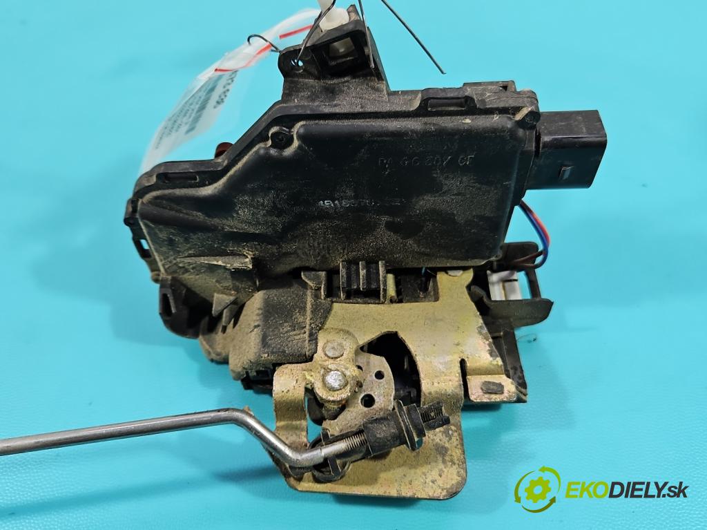 Audi A4 B6 2000-2004 2.0 20V 131 hp manual 96 kW 1984 cm3 4- zámek přední pravý