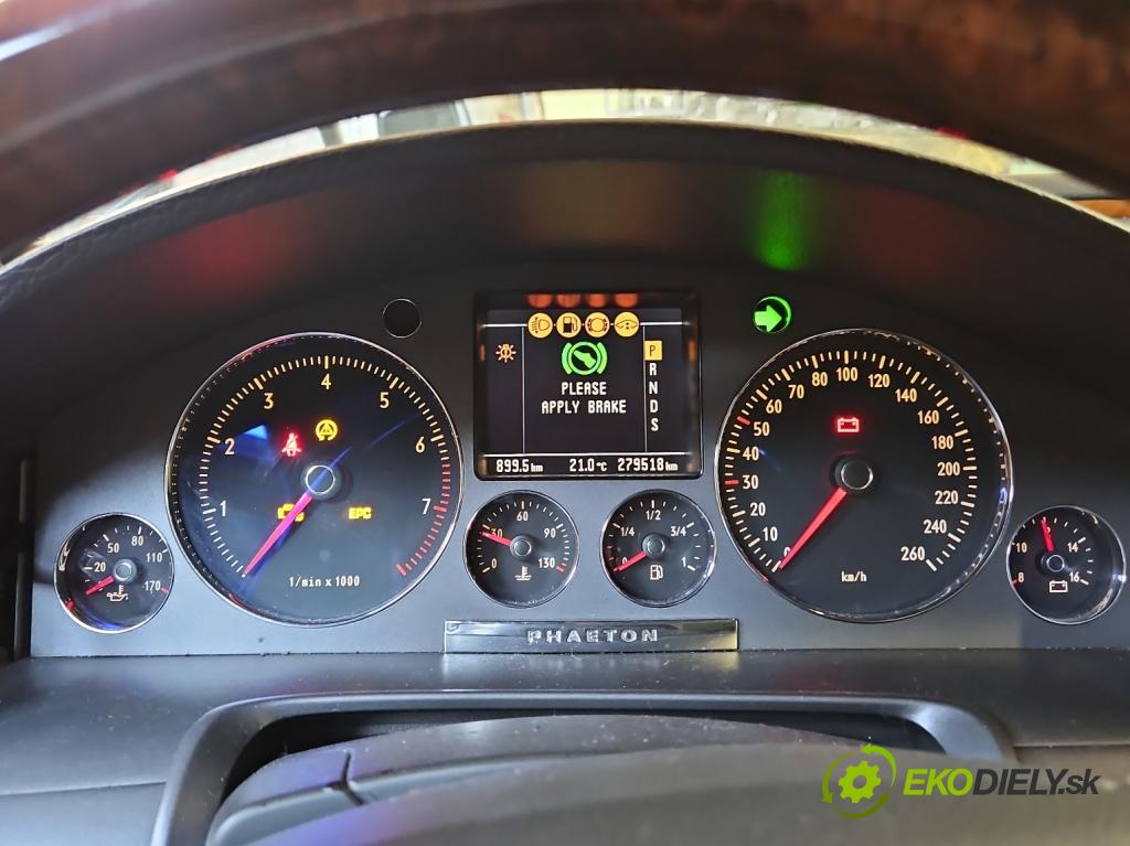 Vw Phaeton 3.2 V6 241KM automatic 177 kW 3189 cm3 4- Přístrojová deska 0263619102 (Přístrojové desky, displeje)