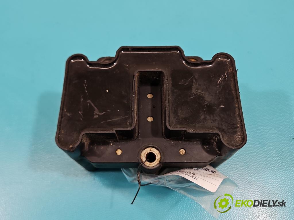 Vw Bora 2.0 8V 116 hp manual 85 kW 1984 cm3 5- cívka zapalovací  (Zapalovací cívky, moduly)