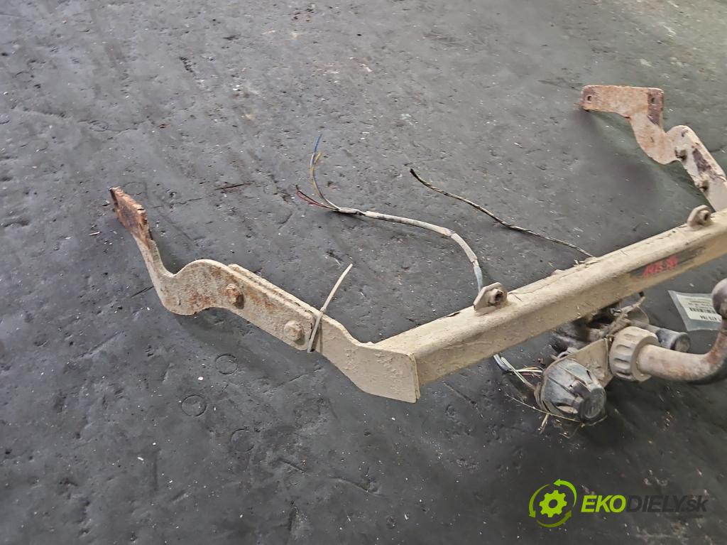 Citroen Berlingo I 1996-2008 2.0 hdi 90 HP manual 66 kW 1997 cm3 5- Hák: vlečení:  (Ťažné zariadenie)