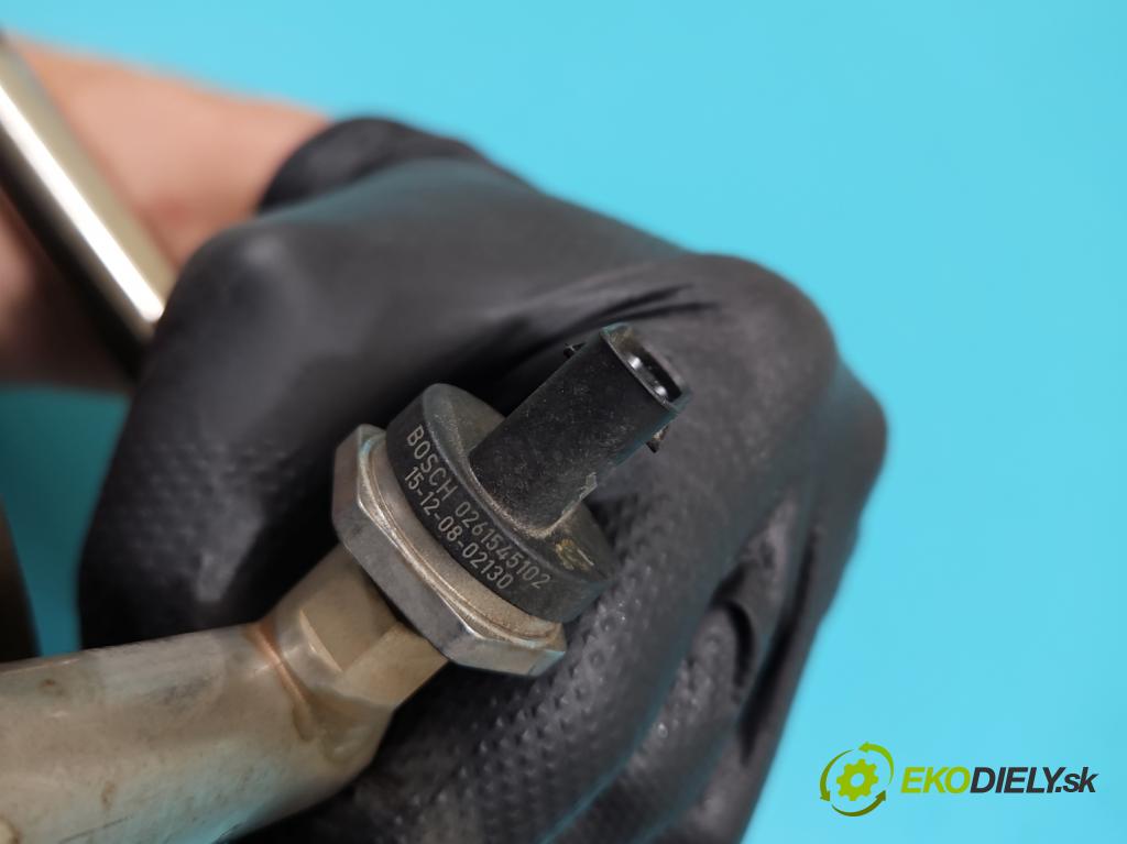 Infiniti Q30 2015-2019 1.6 T 156 HP automatic 115 kW 1595 cm3 5- vstrek A2780700687 (Vstrekovač paliva)