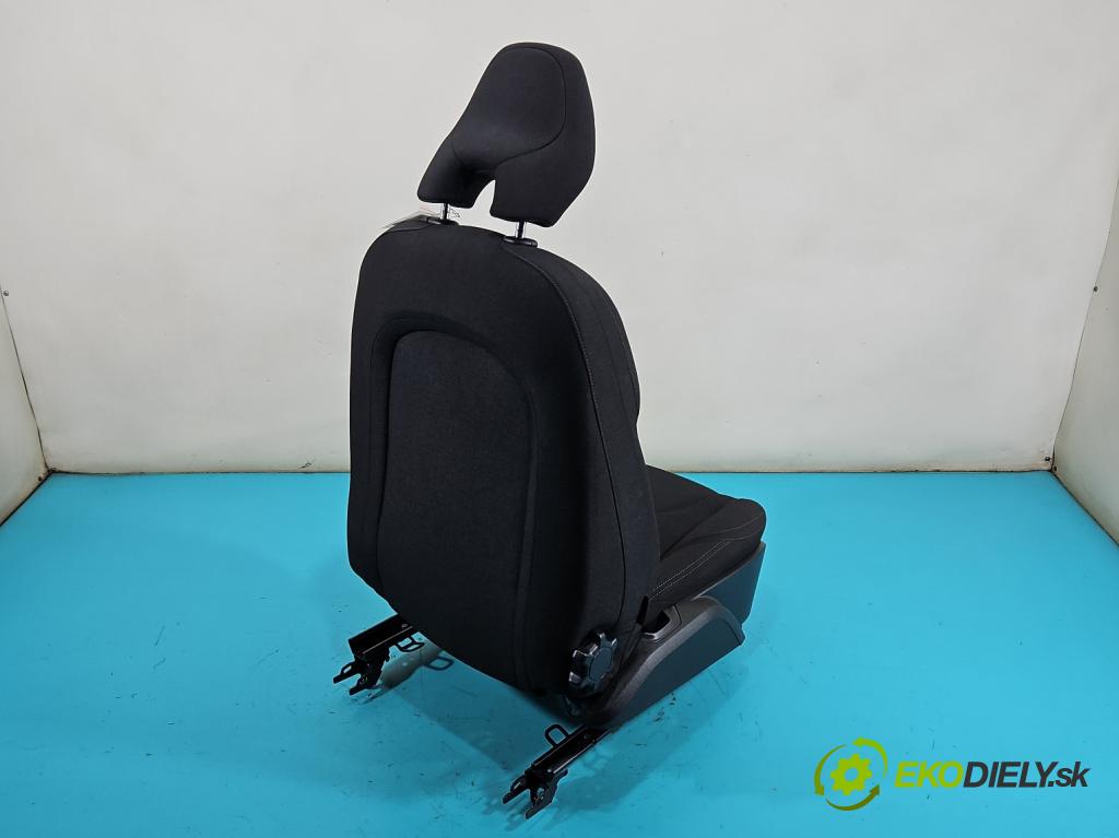 Volvo V40 II 2012-2019 1.6 D2 114 HP manual 84 kW 1560 cm3 5- Sedačka pravý  (Sedadlo)