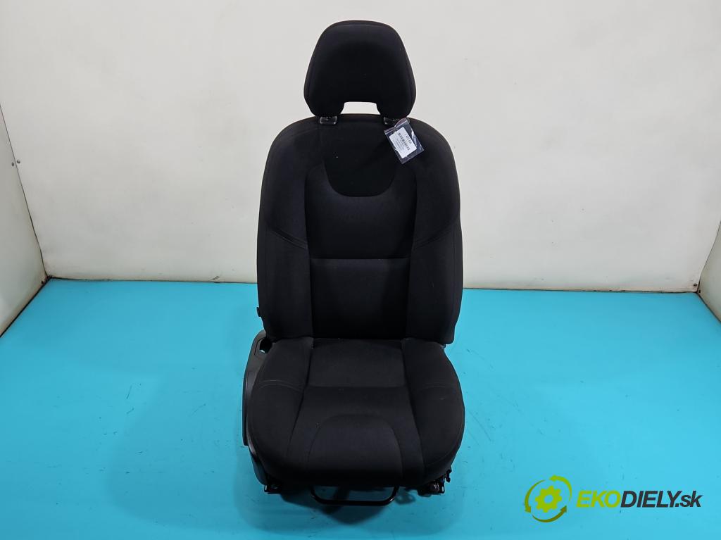 Volvo V40 II 2012-2019 1.6 D2 114 HP manual 84 kW 1560 cm3 5- Sedačka pravý  (Sedadlo)