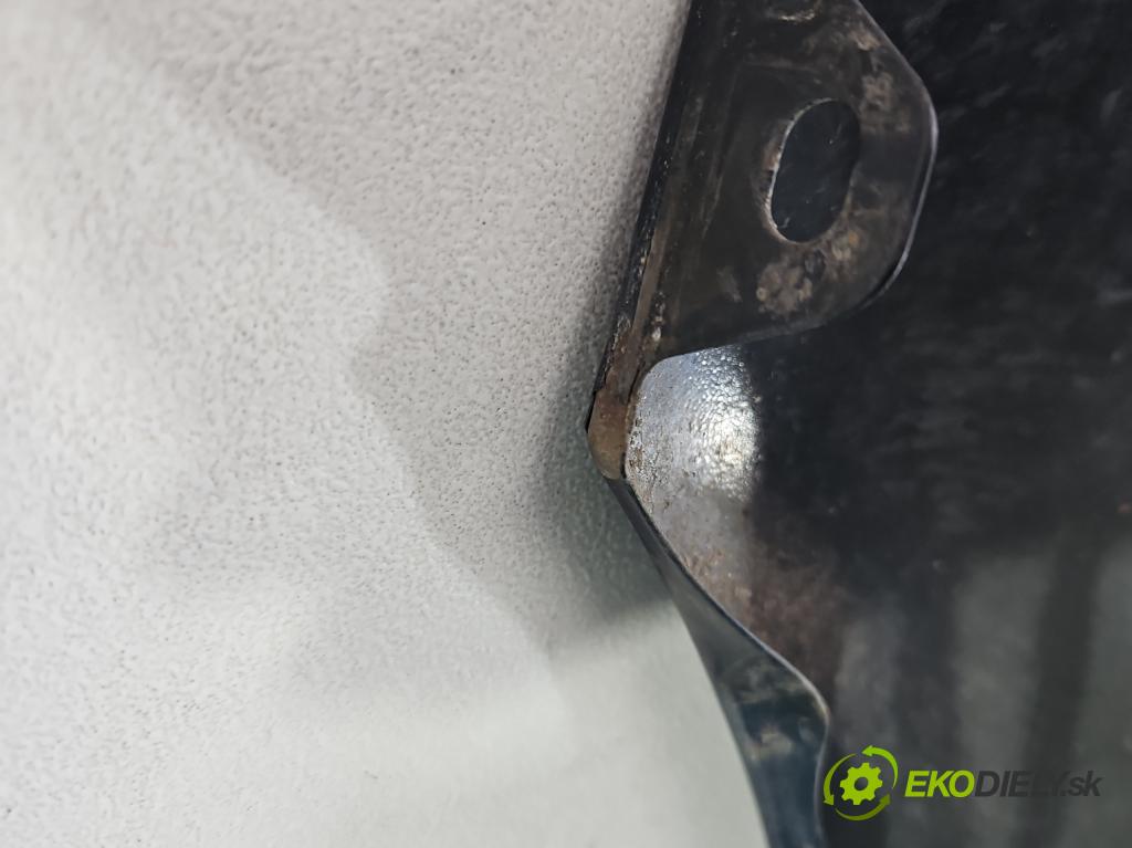 Volvo V40 II 2012-2019 1.6 D2 114 hp manual 84 kW 1560 cm3 5- blatnik přední pravý  (Klika dveří ostatní)