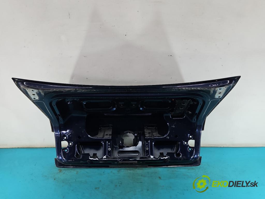 Vw Phaeton 3.2 V6 fsi 241KM automatic 177 kW 3189 cm3 4- zadní kufrové dveře  (Zadní kapota (kufr))