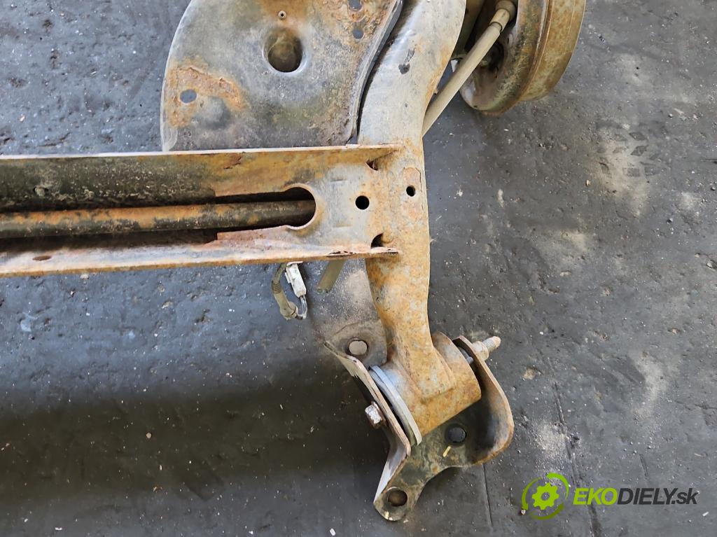 Dacia Sandero II 2012-2020 1.0 12V 73 hp manual 54 kW 999 cm3 5- zadní výztuha  (Výztuhy zadní)