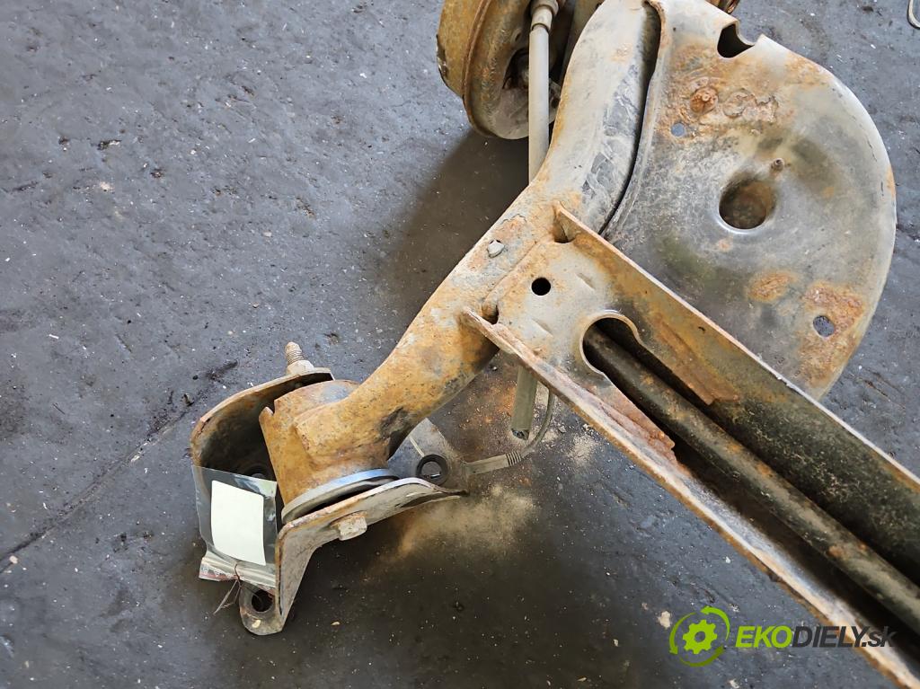 Dacia Sandero II 2012-2020 1.0 12V 73 hp manual 54 kW 999 cm3 5- zadní výztuha  (Výztuhy zadní)