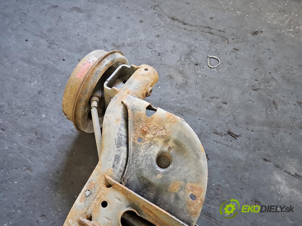 Dacia Sandero II 2012-2020 1.0 12V 73 hp manual 54 kW 999 cm3 5- zadní výztuha  (Výztuhy zadní)