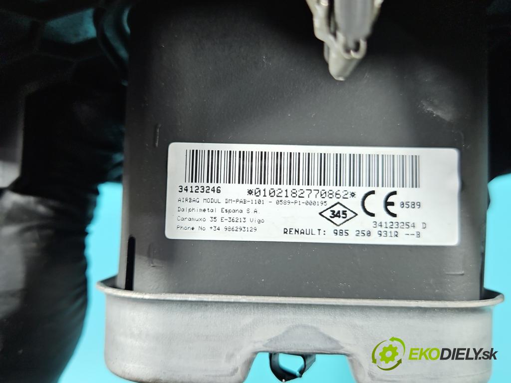 Dacia Sandero II 2012-2020 1.0 12V 73 HP manual 54 kW 999 cm3 5- airbag vzduch: spolujezdce: 985250931R (Airbag)