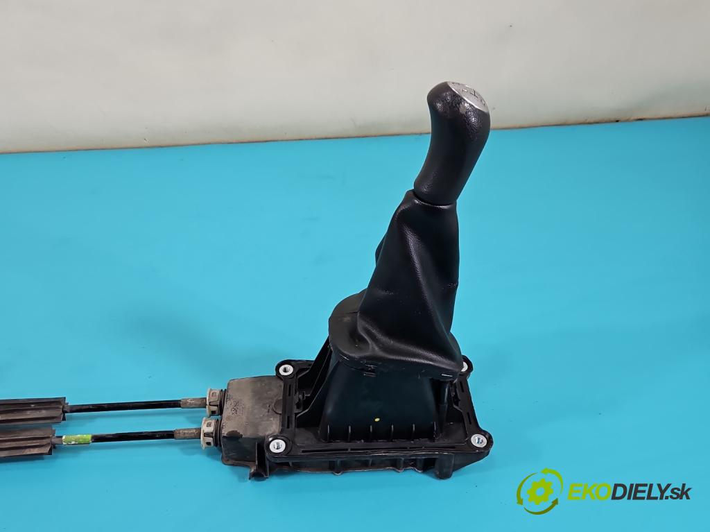 Dacia Sandero II 2012-2020 1.0 12V 73 HP manual 54 kW 999 cm3 5- Páka: Změny: stupeň,rýchlosť 9615809 (Rýchlostná páka (kulisa))