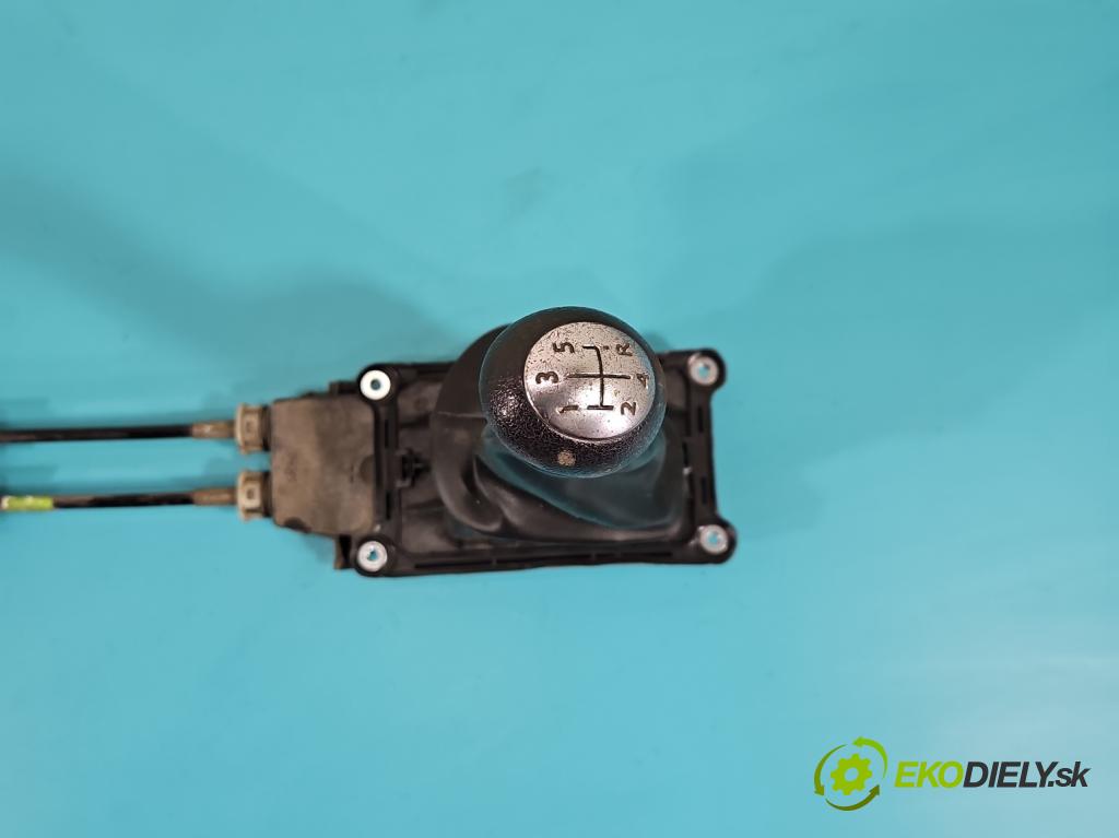 Dacia Sandero II 2012-2020 1.0 12V 73 HP manual 54 kW 999 cm3 5- Páka: Změny: stupeň,rýchlosť 9615809 (Rýchlostná páka (kulisa))