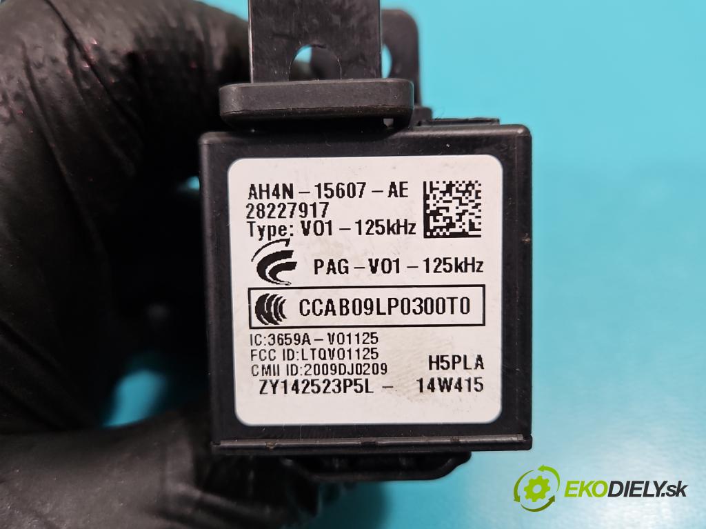 Volvo V40 II 2012-2019 1.6 D2 114 HP manual 84 kW 1560 cm3 5- Spínačka (Spínacia skrinka)