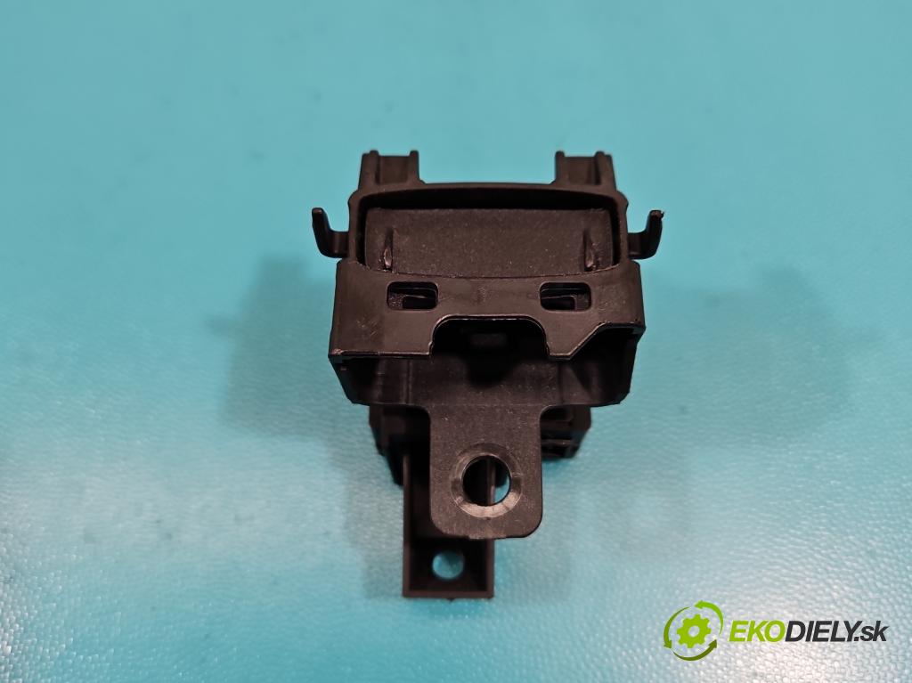 Volvo V40 II 2012-2019 1.6 D2 114 HP manual 84 kW 1560 cm3 5- Spínačka (Spínacia skrinka)