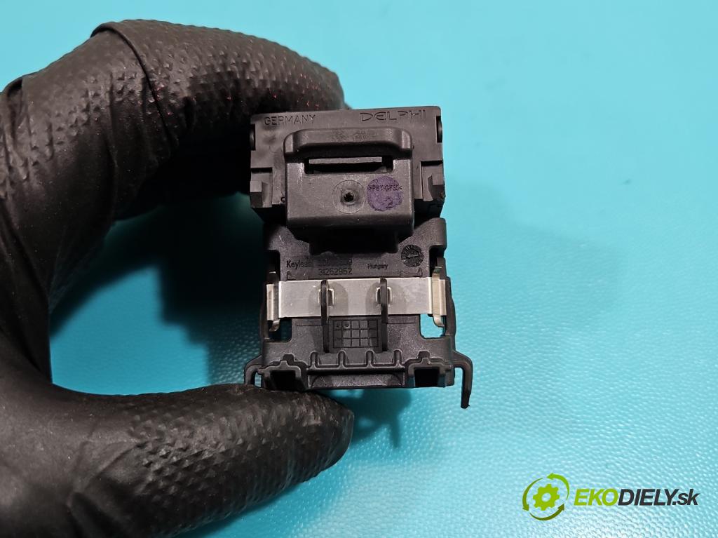 Volvo V40 II 2012-2019 1.6 D2 114 HP manual 84 kW 1560 cm3 5- Spínačka (Spínacia skrinka)