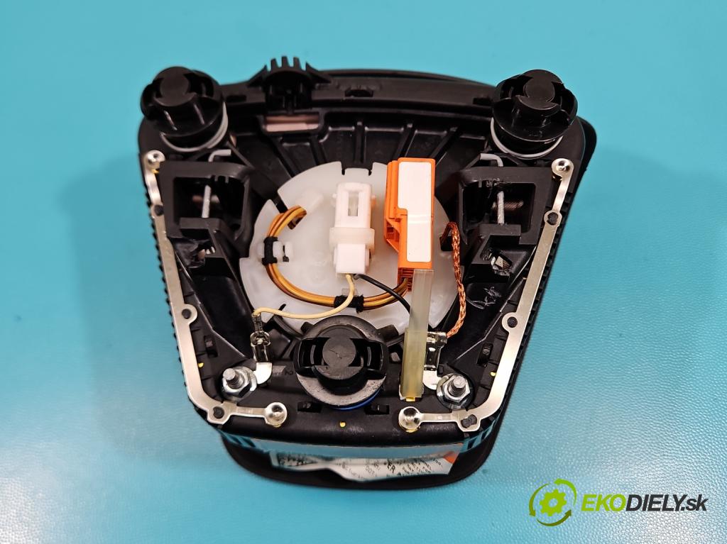 Volvo V40 II 2012-2019 1.6 D2 114 HP manual 84 kW 1560 cm3 5- airbag vzduch: Řidiči: 31291369 (Airbag)