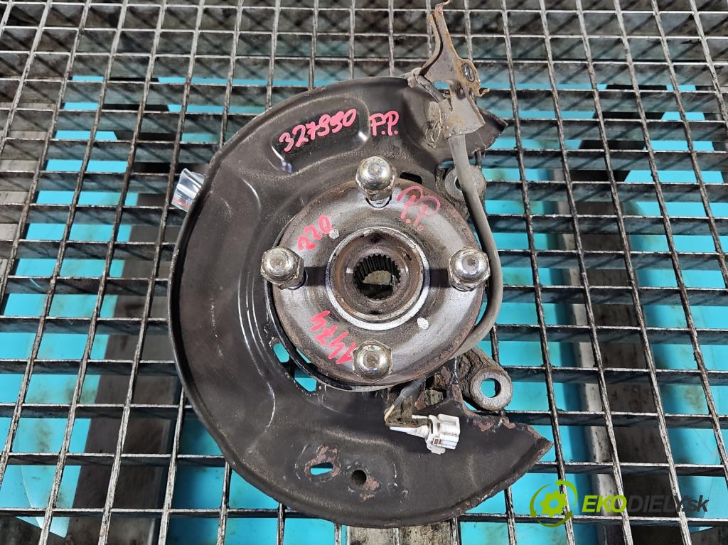 Toyota Yaris III 2011-2020 1.3 vvti 99 hp manual 73 kW 1329 cm3 5- náboj pravé  (Náboje)