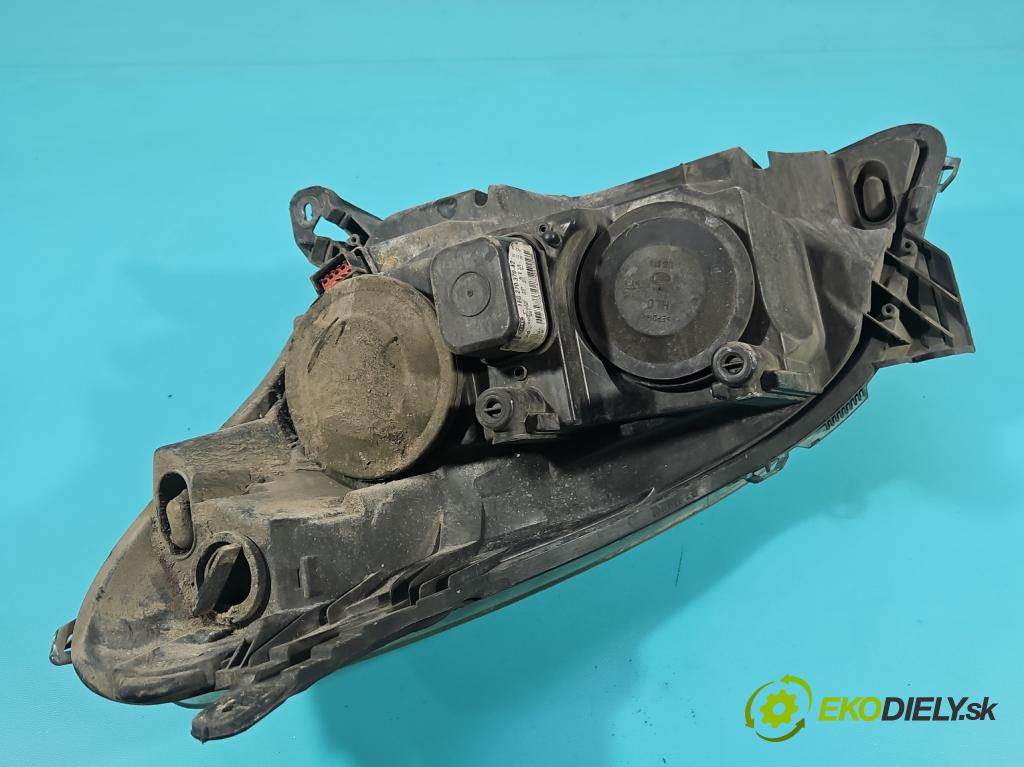 Opel Astra III 2004-2014 1.9 cdti 101 HP manual 74 kW 1910 cm3 5- Reflektor: pravý  (Svetlo predné pravé)