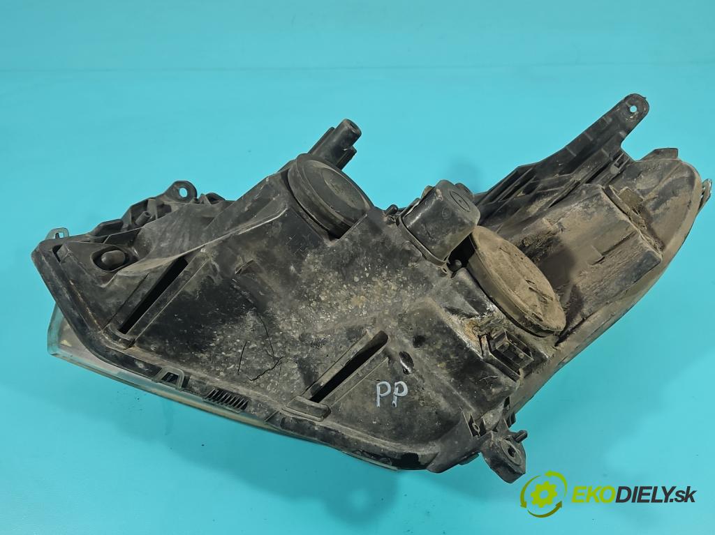 Opel Astra III 2004-2014 1.9 cdti 101 HP manual 74 kW 1910 cm3 5- Reflektor: pravý  (Svetlo predné pravé)
