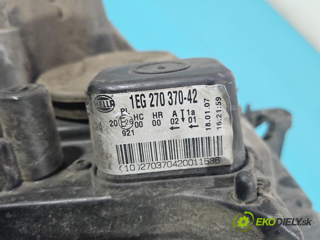 Opel Astra III 2004-2014 1.9 cdti 101 HP manual 74 kW 1910 cm3 5- Reflektor: pravý  (Svetlo predné pravé)