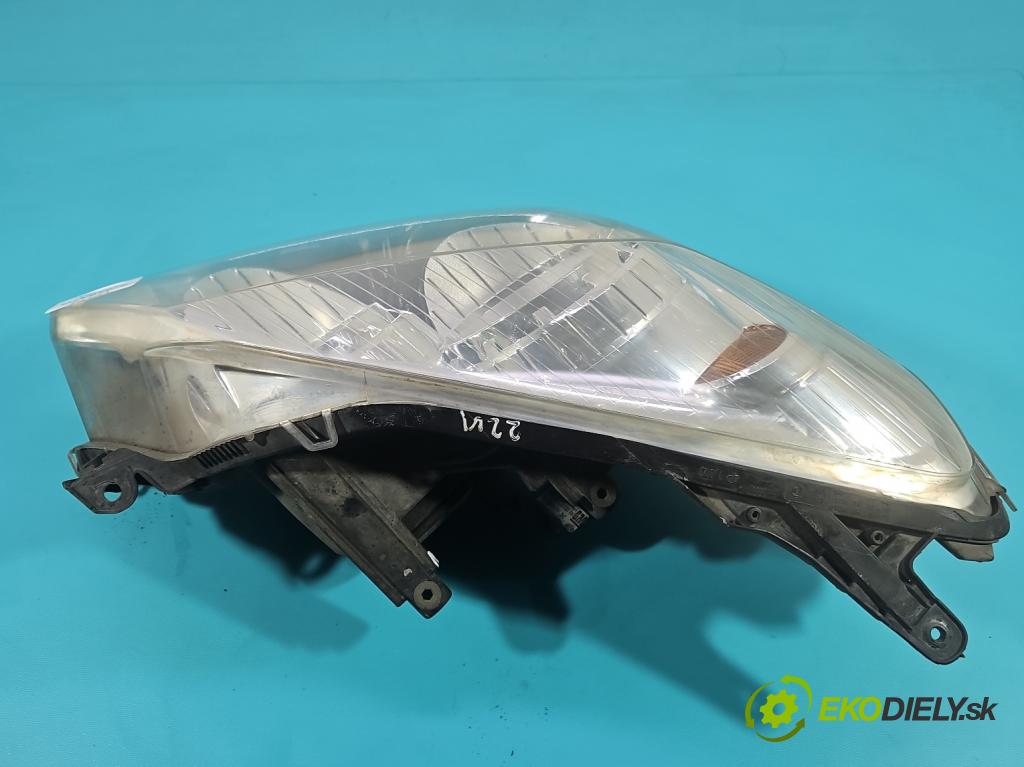 Opel Astra III 2004-2014 1.9 cdti 101 HP manual 74 kW 1910 cm3 5- Reflektor: pravý  (Svetlo predné pravé)