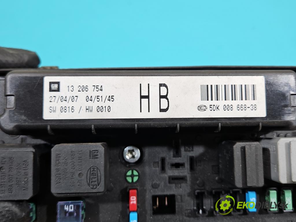 Opel Astra III 2004-2014 1.9 cdti 101 hp manual 74 kW 1910 cm3 5- skříňka pojistková 13206754HB (Pojistkové skříňky)