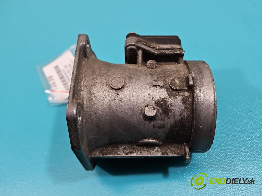 Vw Passat B4 1993-1997 2.0 8V 116 HP manual 85 kW 1984 cm3 5- průtokoměr: 037906461B (Váha vzduchu)