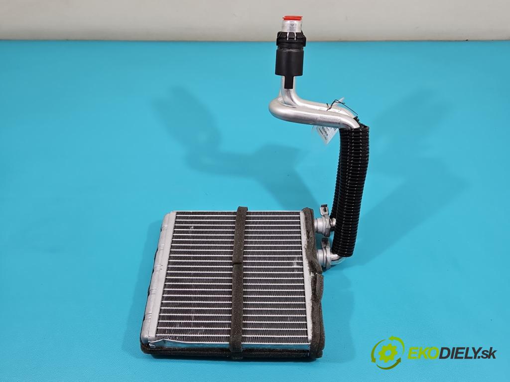 Seat Arona 2017- 1.0 TSI 110 hp manual 81 kW 999 cm3 5- radiátor FS428001 (Radiátory topení)