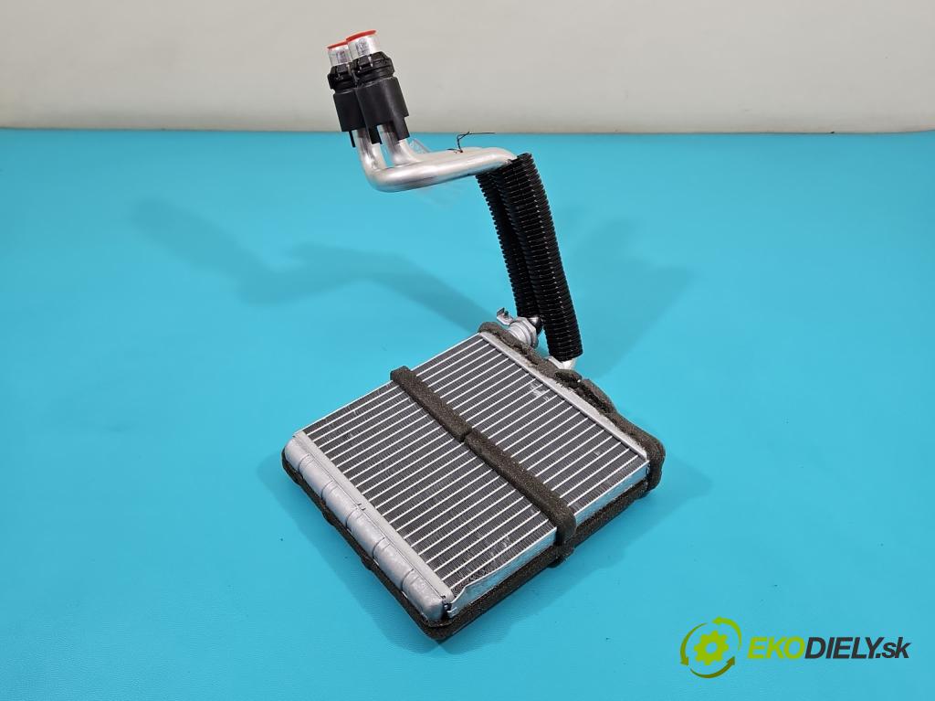 Seat Arona 2017- 1.0 TSI 110 hp manual 81 kW 999 cm3 5- radiátor FS428001 (Radiátory topení)