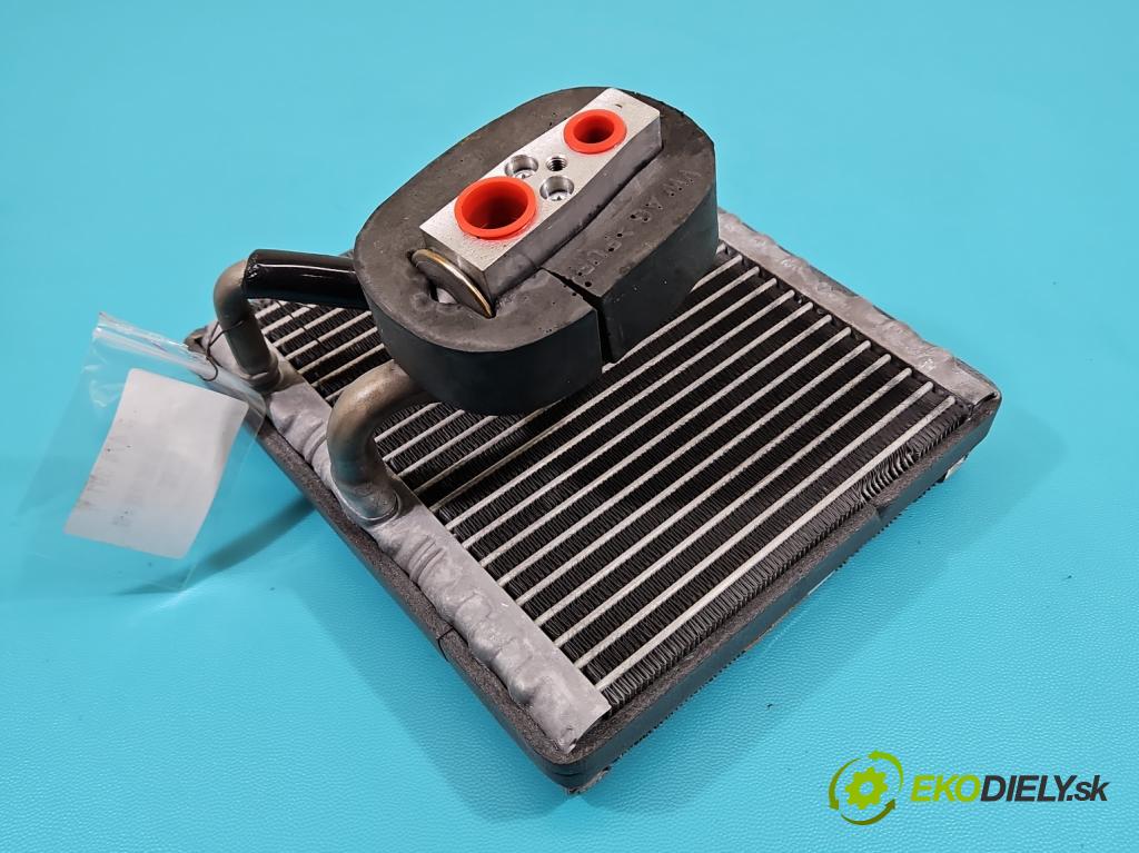 Seat Arona 2017- 1.0 TSI 110 hp manual 81 kW 999 cm3 5- radiátor  (Radiátory topení)