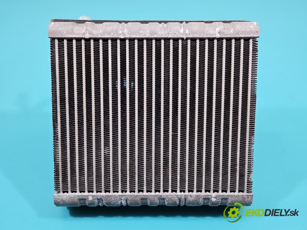 Seat Arona 2017- 1.0 TSI 110 hp manual 81 kW 999 cm3 5- radiátor  (Radiátory topení)