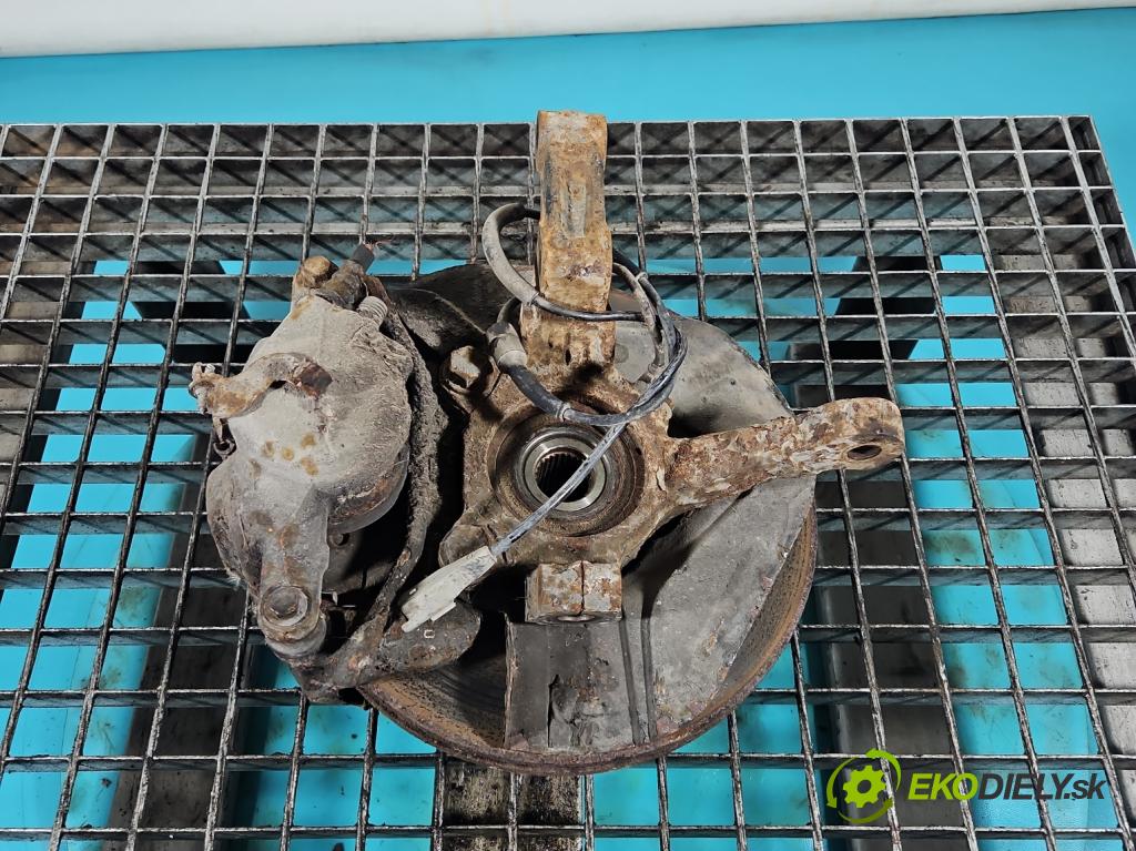 Peugeot 807 2002-2014 2.2 hdi 128 hp manual 94 kW 2179 cm3 5- náboj pravé  (Náboje)