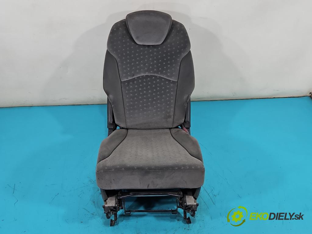 Peugeot 807 2002-2014 2.2 hdi 128 HP manual 94 kW 2179 cm3 5- Sedačka zadné pravý III 