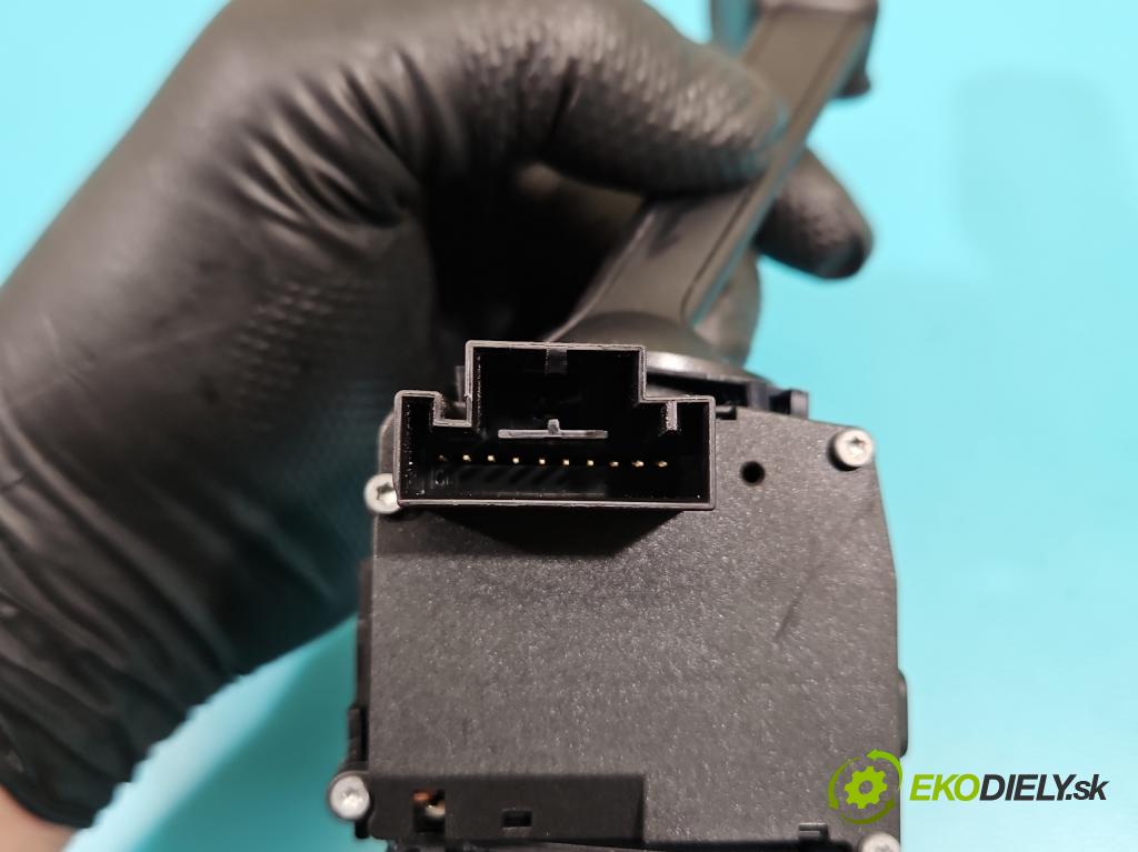 Seat Arona 2017- 1.0 TSI 110 HP manual 81 kW 999 cm3 5- prepínač stieračov 2Q1953507L (Prepínacie páčky pod volantom)