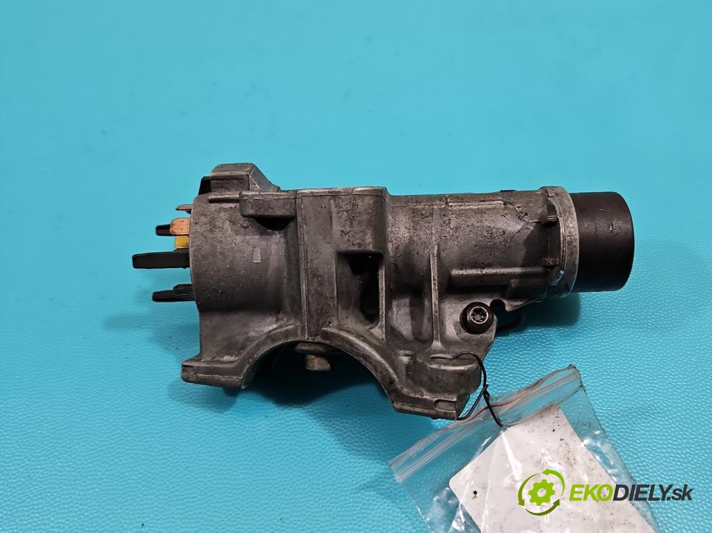 Vw Golf IV 1997-2003 1.9d 90 HP manual 66 kW 1896 cm3 5- Spínačka 4B0905851C (Spínacia skrinka)