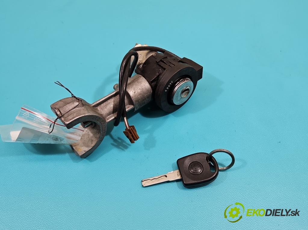 Skoda Felicia 1.3 mpi 68 HP manual 50 kW 1289 cm3 5- Spínačka  (Spínacia skrinka)