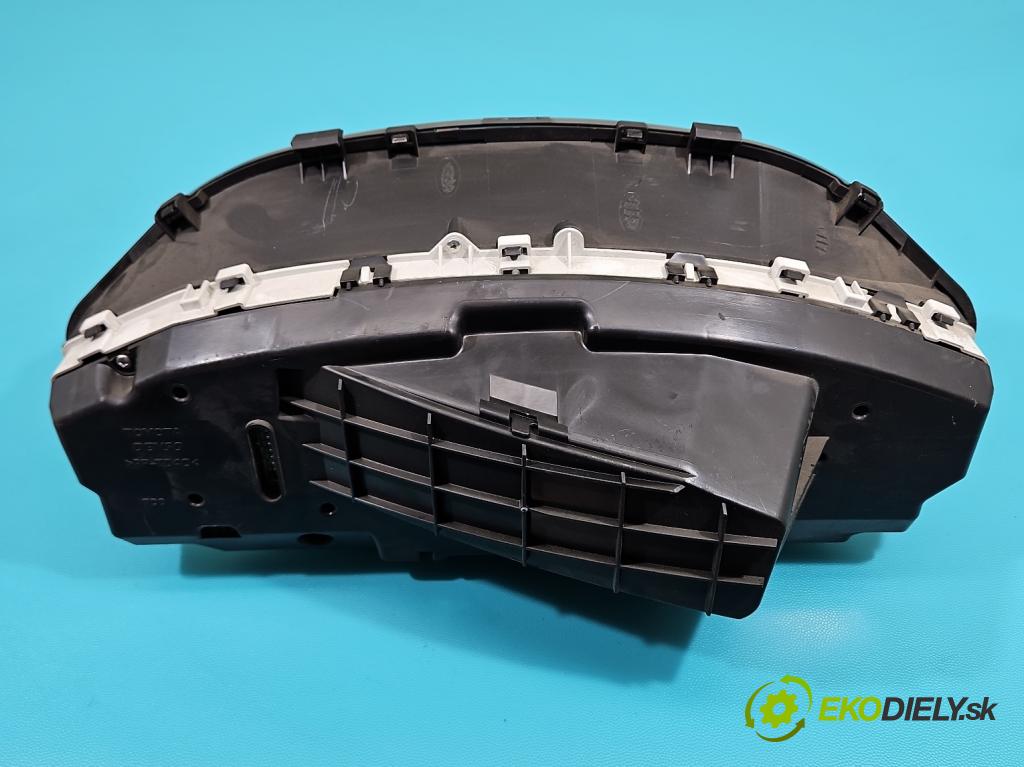 Toyota Yaris II 2005-2011 1.4 D4D 90 HP manual 66 kW 1364 cm3 5- prístrojovka/ budíky 83800-0D691 (Prístrojová doska)